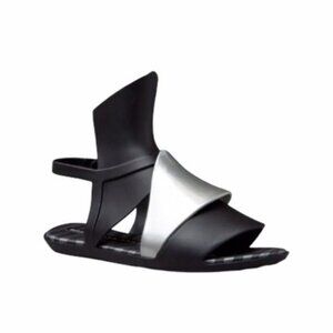 New Gareth Pugh x Melissa Aileron gladiator sculptural alien jelly flat sandal